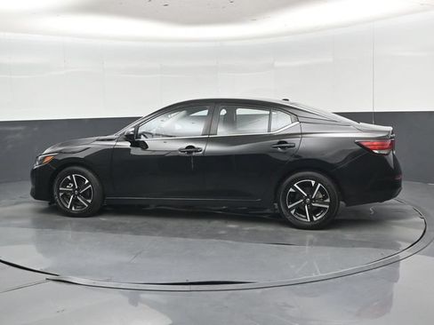 Used 2025 Nissan Sentra SV FWD image 33