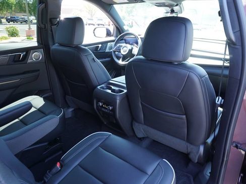 Used 2025 Buick Enclave Avenir w/ Super Cruise Package FWD image 12