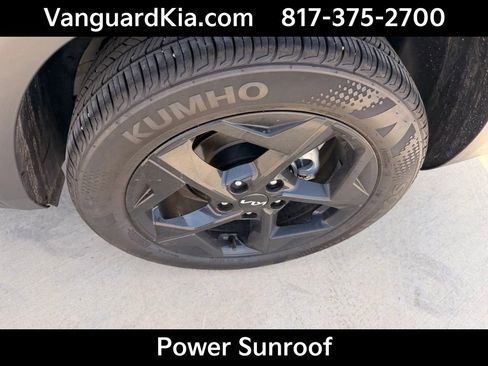 Certified 2026 Kia Seltos EX w/ EX Sunroof Package image 9