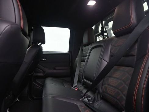 Used 2025 Nissan Frontier Pro-X w/ Pro Premium Package RWD image 11