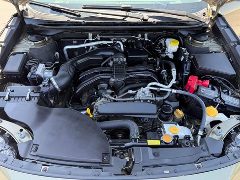 Used 2022 Subaru Outback Premium AWD/4WD image 2
