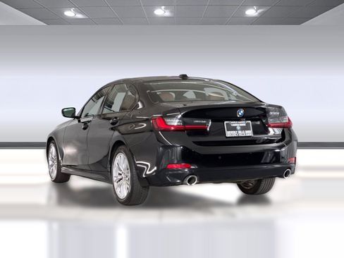Used 2023 BMW 330i Sedan w/ Convenience Package RWD image 3