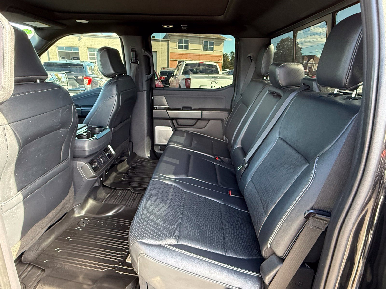 Used 2024 Ford F150 Lariat w/ Equipment Group 502A High AWD/4WD image 14