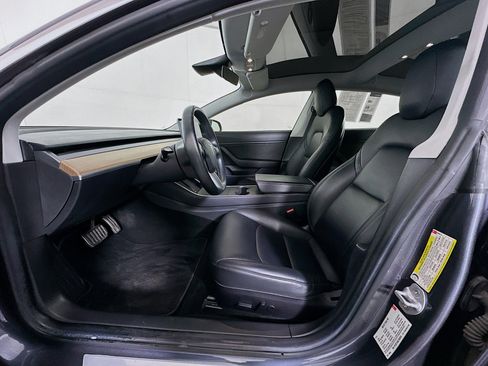 Used 2018 Tesla Model 3 Long Range image 13