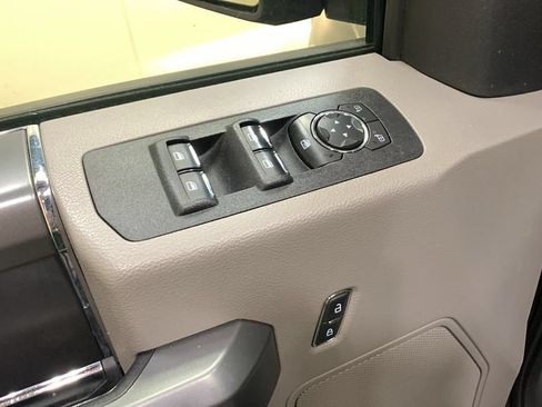 Used 2018 Ford F150 XLT w/ Equipment Group 302A Luxury AWD/4WD image 28