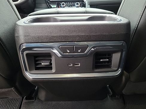 Used 2025 GMC Sierra 2500 Denali image 14