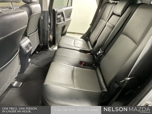 Used 2020 Toyota 4Runner SR5 Premium image 26