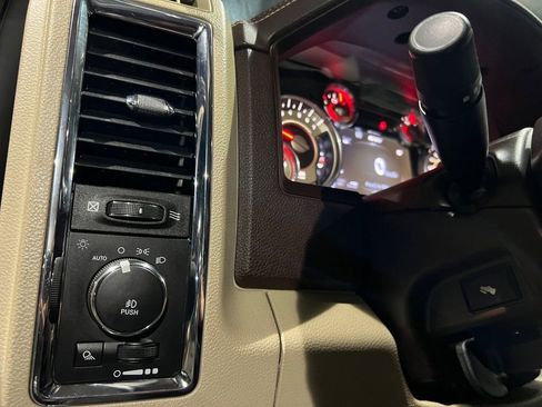 Used 2017 RAM 1500 Laramie Longhorn w/ Convenience Group image 38