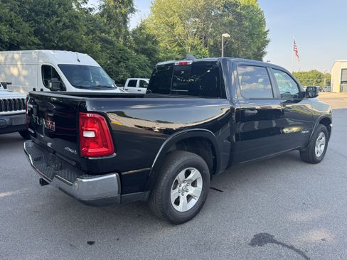 Used 2025 RAM 1500 Big Horn AWD/4WD image 5