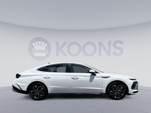 Certified 2025 Hyundai Sonata SEL FWD image 8