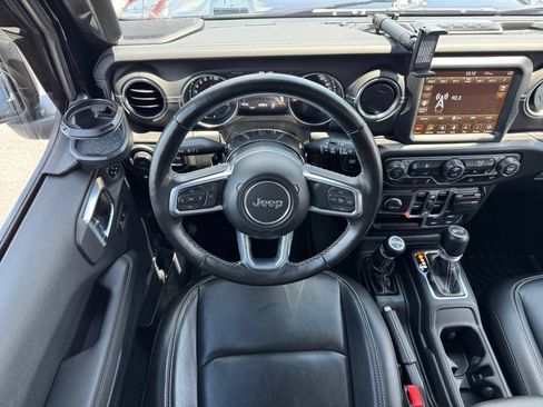 Used 2023 Jeep Wrangler Unlimited Sahara w/ Cold Weather Group AWD/4WD image 21