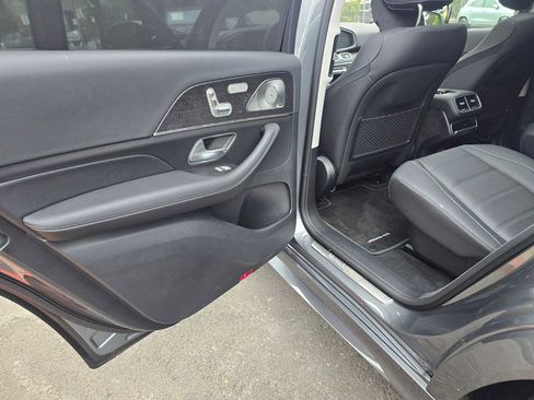 Used 2026 Mercedes-Benz GLS 450 4MATIC image 18