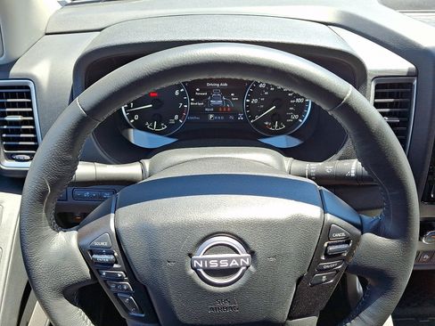 Certified 2024 Nissan Frontier SL w/ Technology Package AWD/4WD image 19