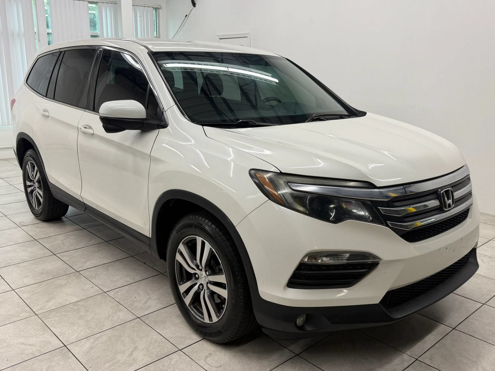 Used 2018 Honda Pilot EX image 1