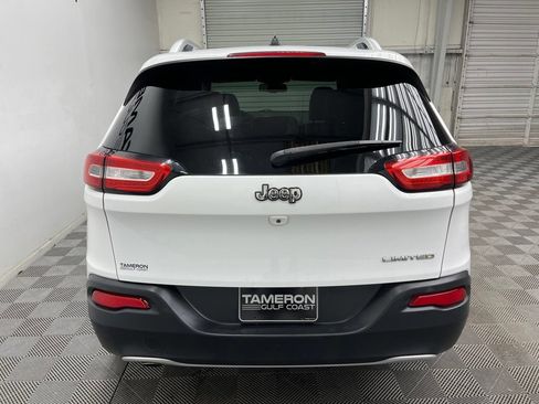 Used 2017 Jeep Cherokee Limited FWD image 10