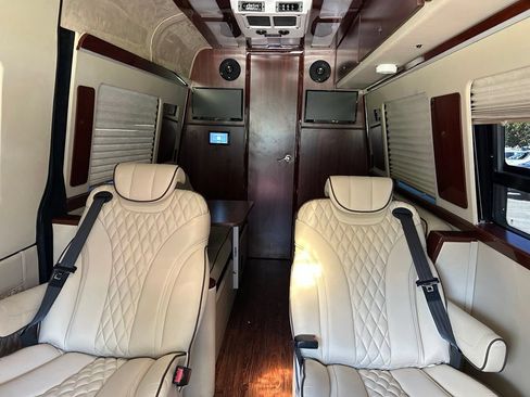 Used 2020 Mercedes-Benz Sprinter 3500 image 11
