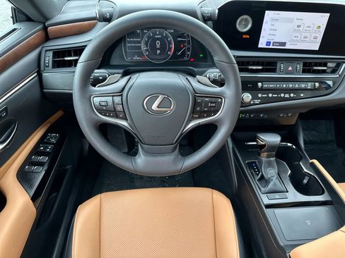 Used 2023 Lexus ES 350 w/ Premium Package FWD image 13