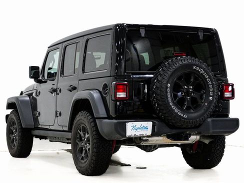 Used 2022 Jeep Wrangler Unlimited Sport image 9