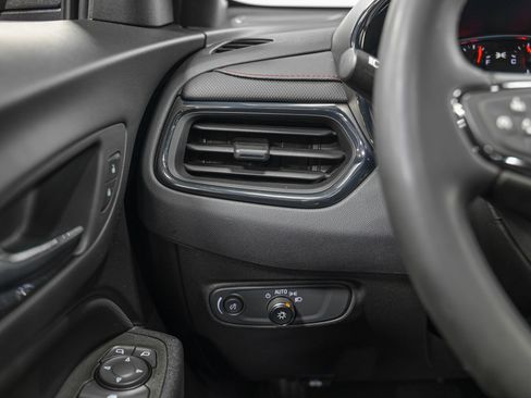 Used 2023 Chevrolet Equinox RS w/ RS Leather Package image 18