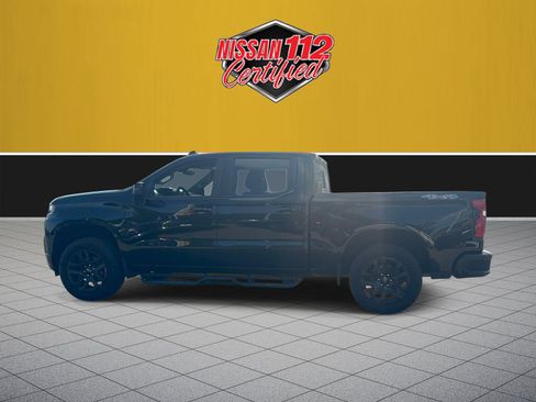 Used 2022 Chevrolet Silverado 1500 RST w/ Redline Edition AWD/4WD image 4
