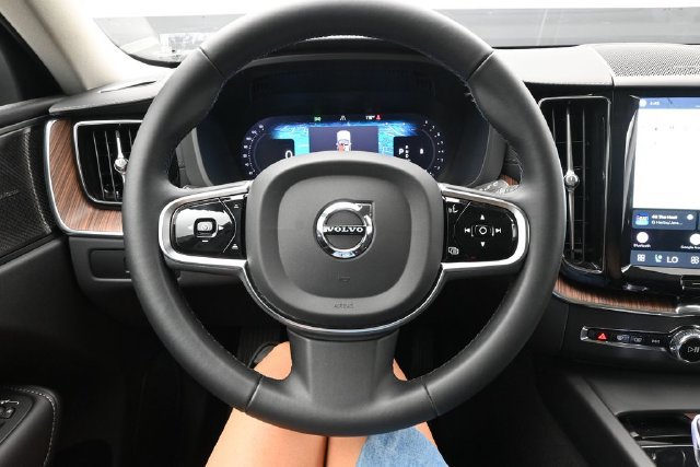 Used 2023 Volvo XC60 B6 Ultimate w/ Climate Package AWD/4WD image 24