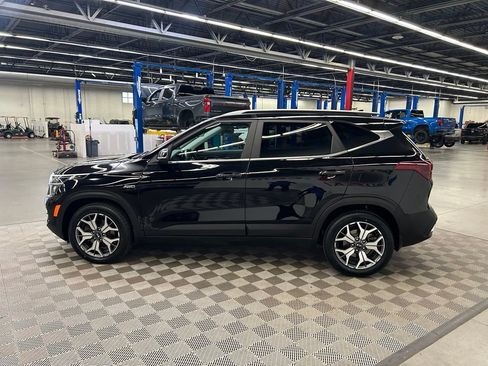 Used 2021 Kia Seltos EX AWD/4WD image 4