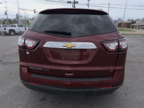 Used 2017 Chevrolet Traverse LT w/ Style and Technology Package image 15