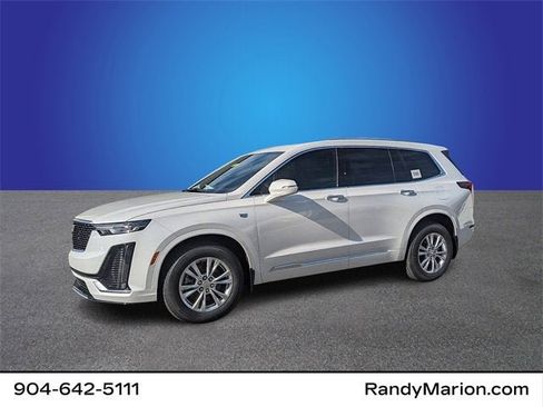 New 2025 Cadillac XT6 Luxury image 1