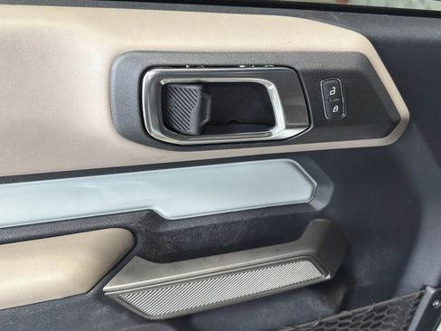 Used 2022 Ford Bronco Wildtrak image 19