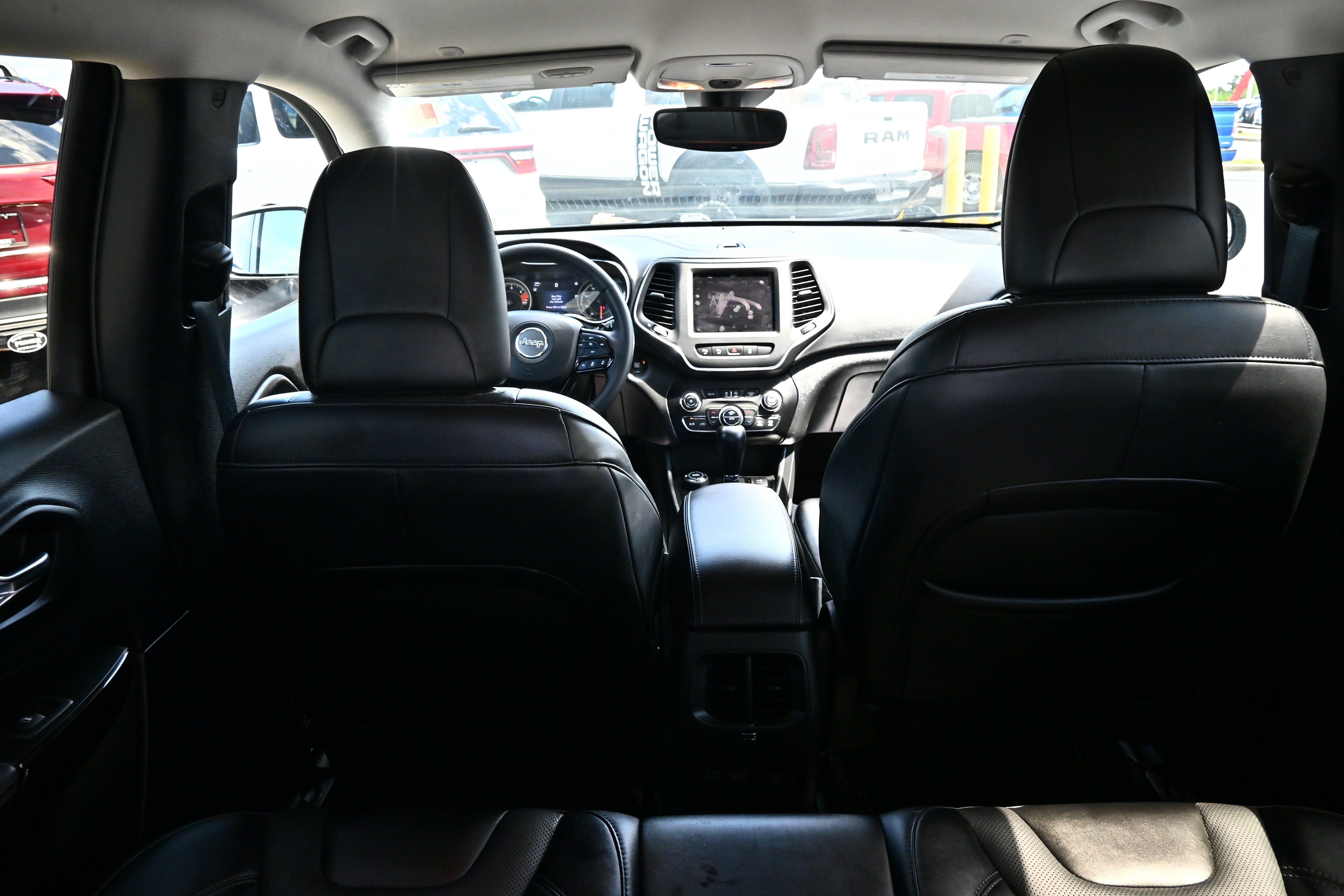 Used 2023 Jeep Cherokee Altitude Lux AWD/4WD image 13