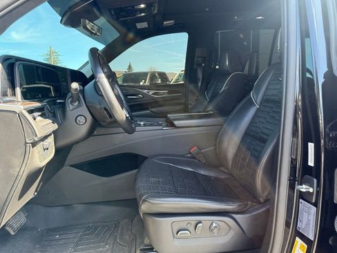 Used 2021 Cadillac Escalade Sport Platinum image 16