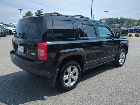 Used 2015 Jeep Patriot Latitude AWD/4WD image 4