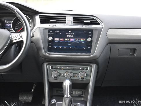Used 2019 Volkswagen Tiguan SE AWD/4WD image 24