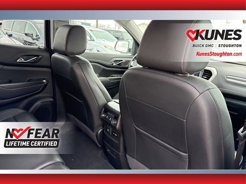 Used 2023 GMC Acadia SLT image 49