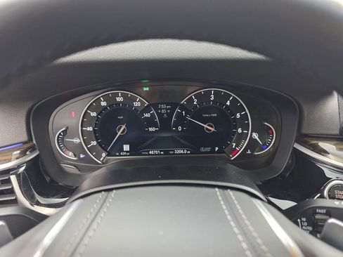 Used 2019 BMW 530i w/ Convenience Package RWD image 21