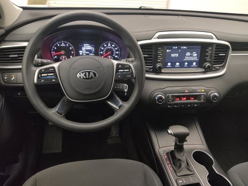 Used 2019 Kia Sorento FWD V6 image 22