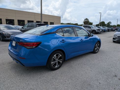 Used 2022 Nissan Sentra SV w/ All-Weather Package FWD image 4