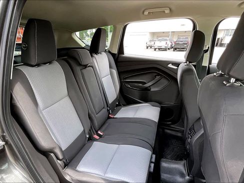 Used 2018 Ford Escape SE image 19