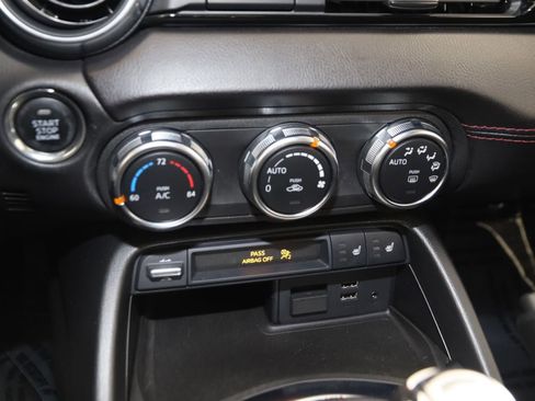 Used 2019 MAZDA MX-5 Miata RF Grand Touring RWD image 33