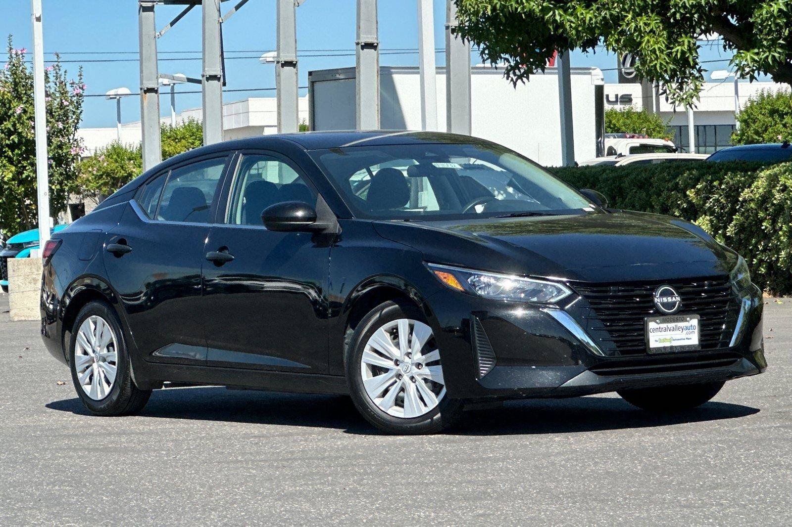 Certified 2024 Nissan Sentra S FWD image 2