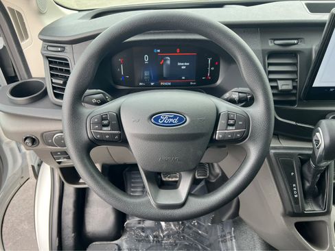 New 2026 Ford Transit 250 148 Medium Roof Extended AWD image 31