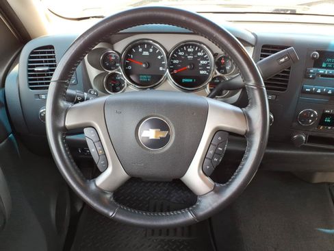 Used 2008 Chevrolet Silverado 2500 LT w/ 1LT Convenience Package AWD/4WD image 23