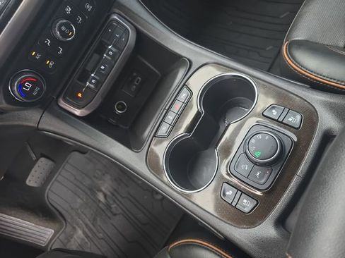 Used 2022 GMC Acadia AT4 w/ Technology Package image 23