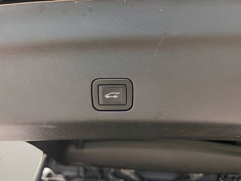 Used 2022 Cadillac Escalade Sport w/ LPO, ONYX Package image 12