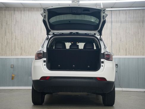 Used 2022 Jeep Compass Latitude FWD image 37