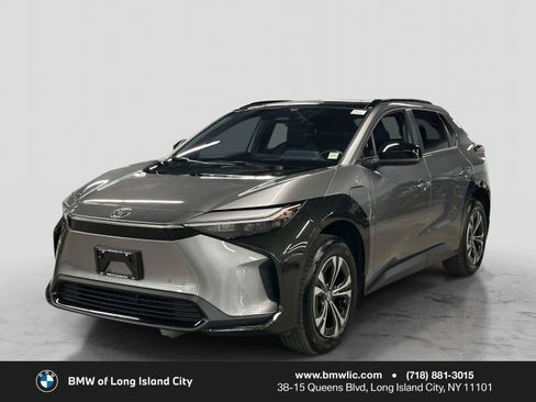 Used 2025 Toyota bZ4X AWD w/ Weather Package image 1