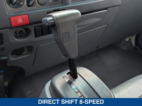 Used 2018 Isuzu NPR RWD image 27