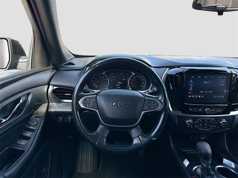 Used 2022 Chevrolet Traverse LT w/ Midnight/Sport Edition image 22