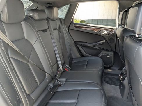 Certified 2026 Porsche Macan AWD/4WD image 25