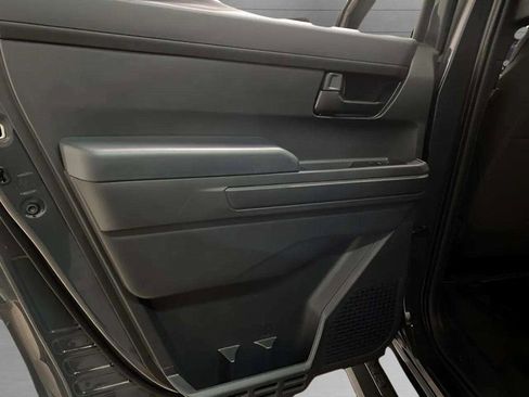 Used 2025 Toyota Tacoma SR5 image 59